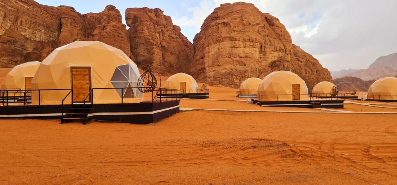 Hasan Zawaideh Luxury Camp 2 Luxury tent Wadi Rum