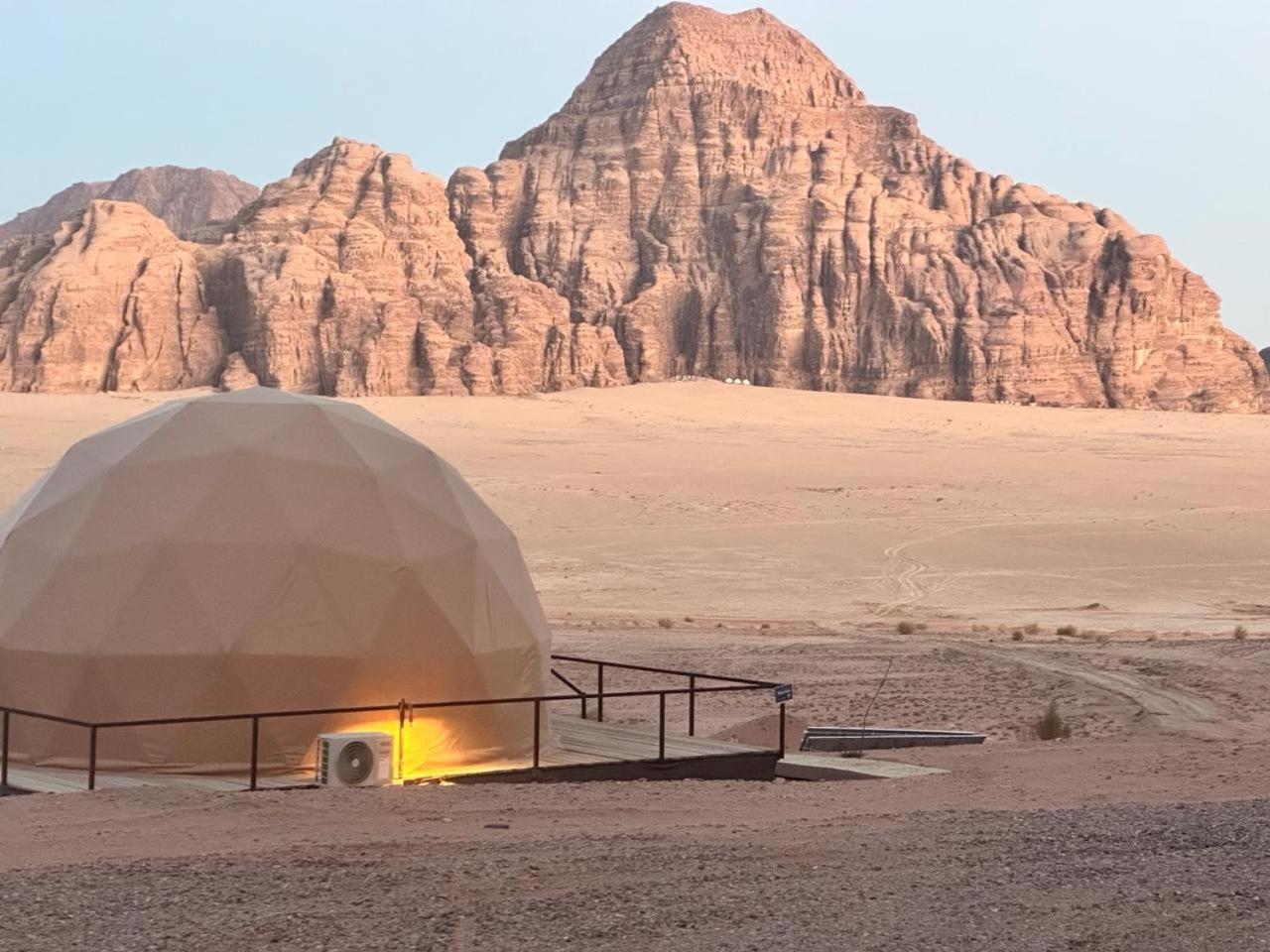 Hasan Zawaideh Luxury Camp 2 Luxury tent *