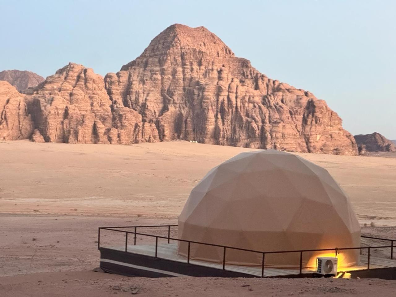 Luxury tent Hasan Zawaideh Luxury Camp 2 Wadi Rum